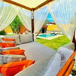 Mesk Villa *